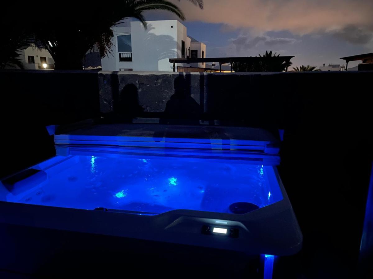 Villa Tropicana Playa Blanca  Buitenkant foto